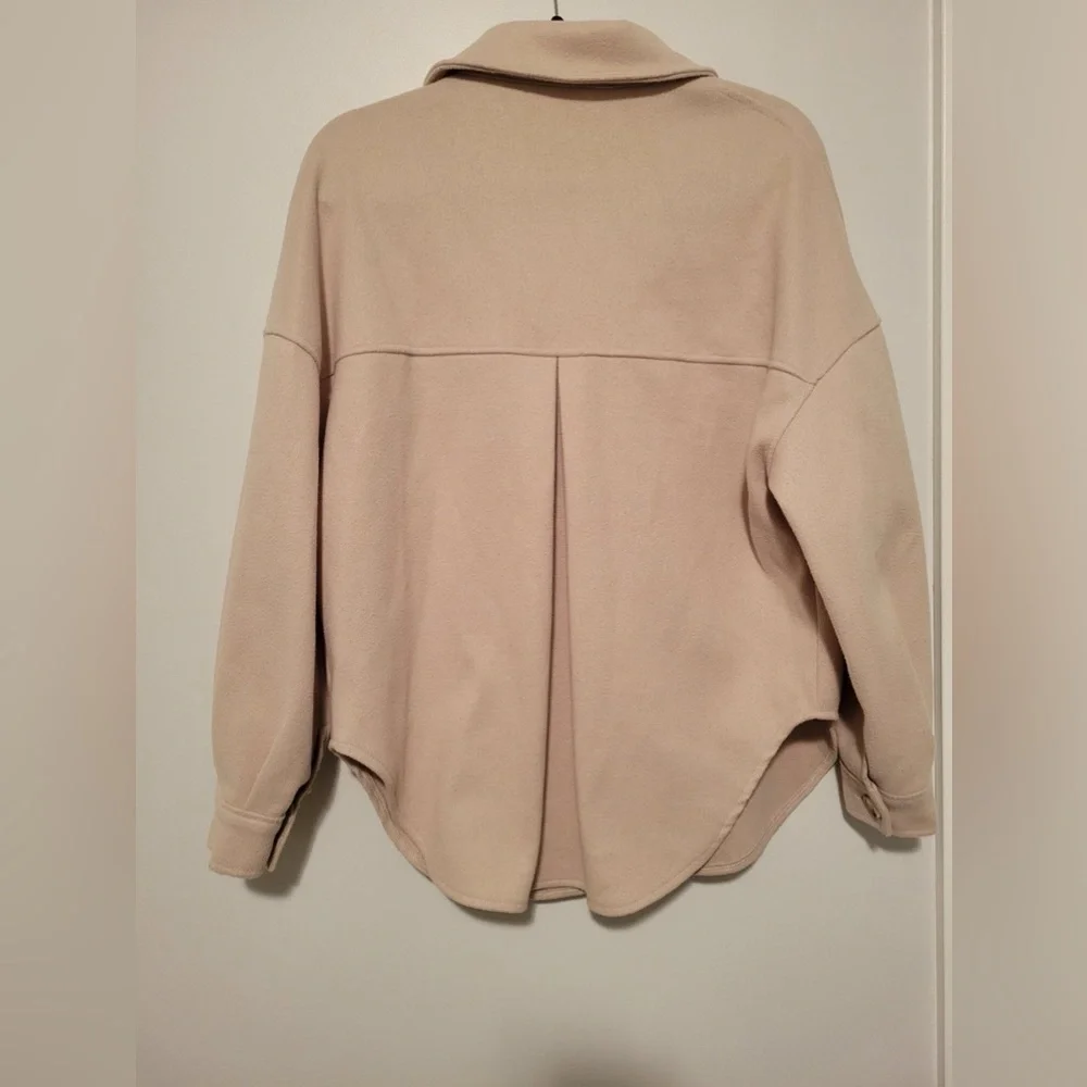 Women’s jacket shacket